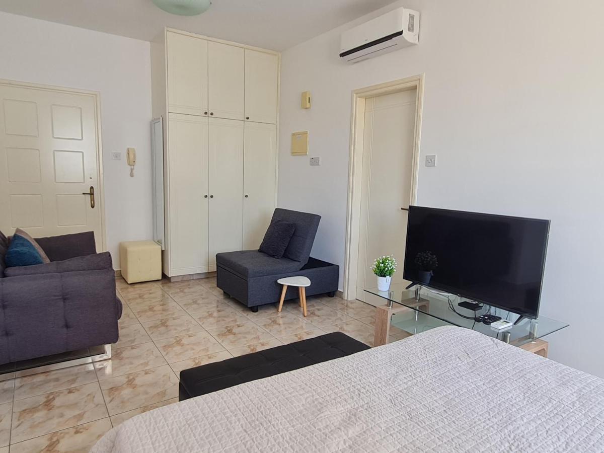 Laertis 2 Complex, Studio Apartment 106 - By Imh Travel & Tours Пафос Екстер'єр фото